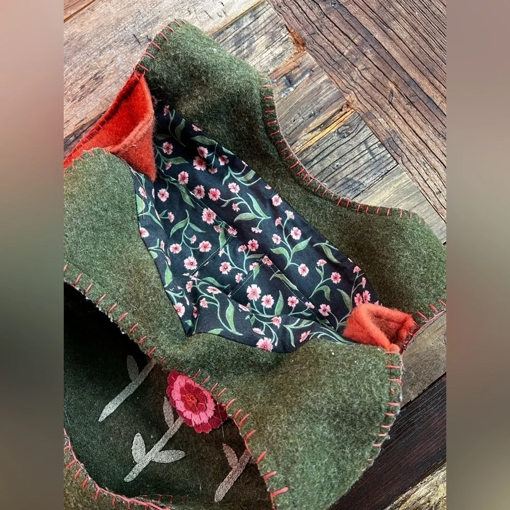 Bohemian thick felt purse hobo Boho bag green with flowers